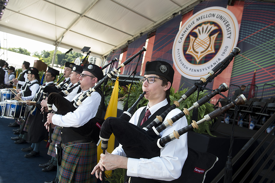 bagpipe-champions-900x600.jpg