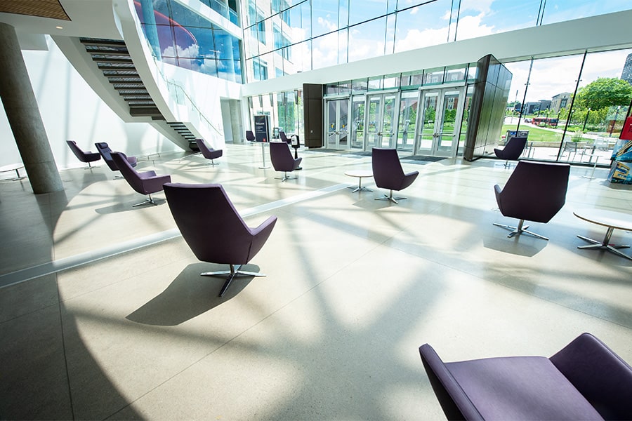 Image of the seating area inside the main entrance of the Tepper Building