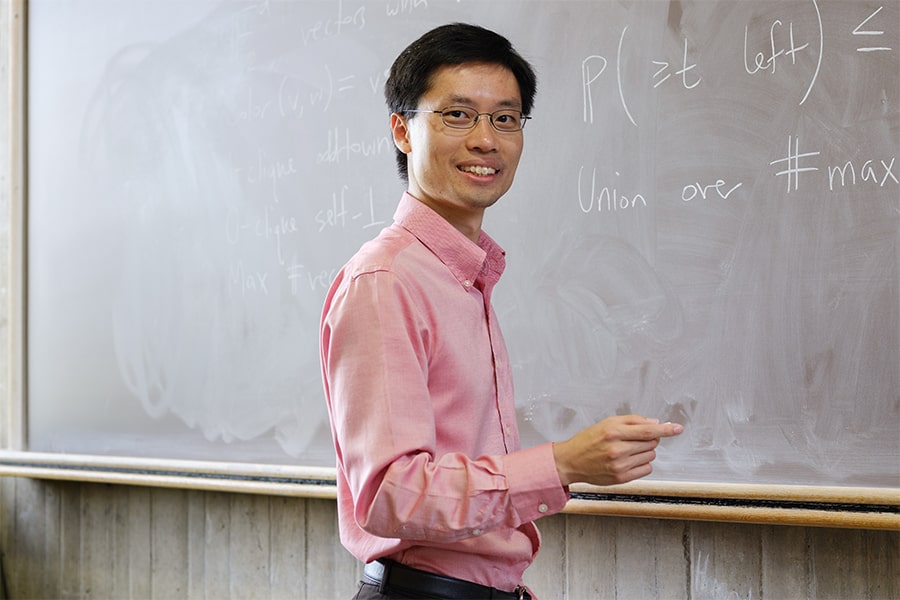 math-live-on-youtube-900x600-min.jpg