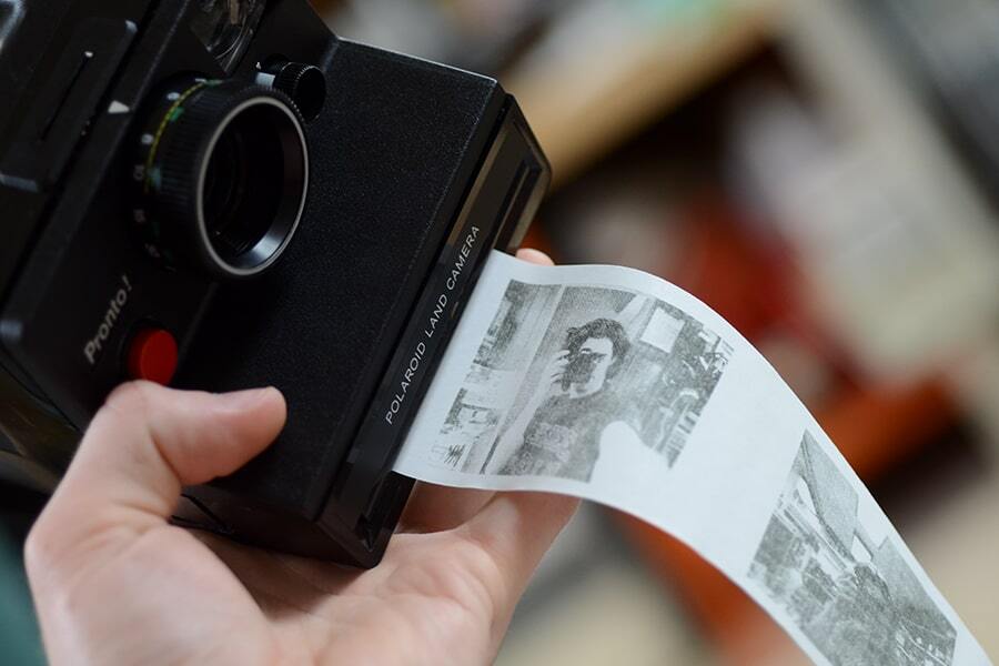 polaroid-digi-camera-camera-paper-900x600-min.jpg