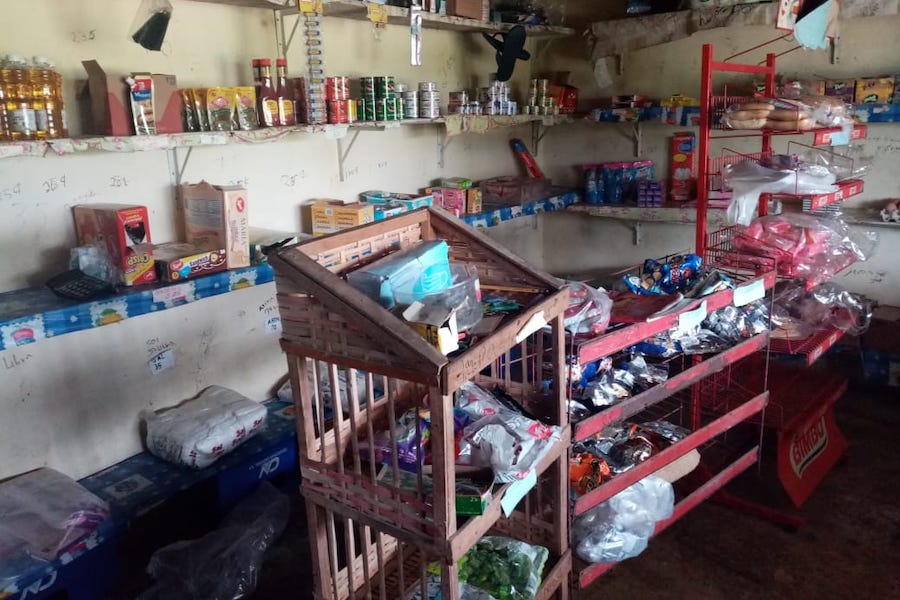 a grocery kiosk in Panama