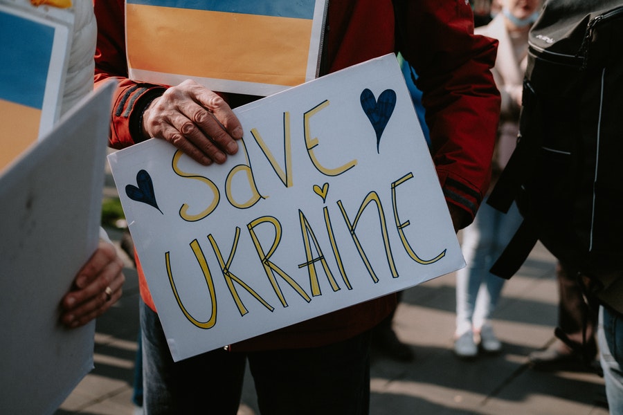 Save Ukraine Sign
