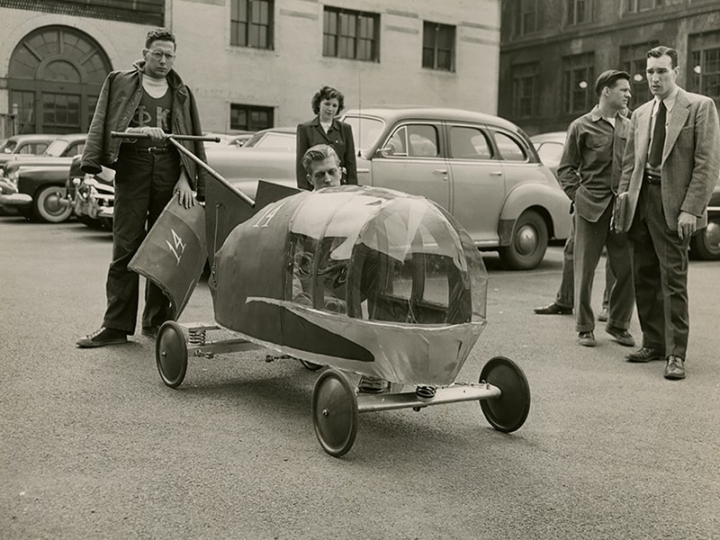 a buggy from the 1950s