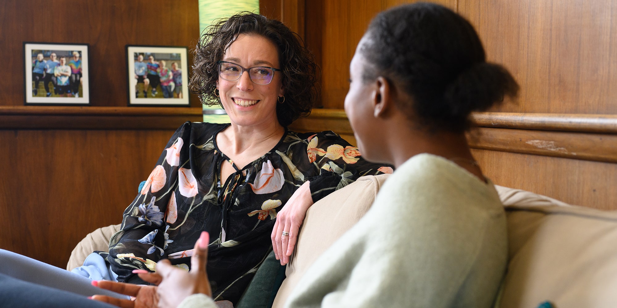 Maggie Braun talks to a student