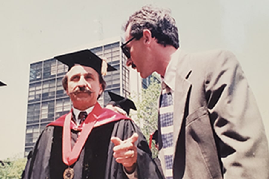 Robert Mehrabian and Bruce Gerson talking at Commencement