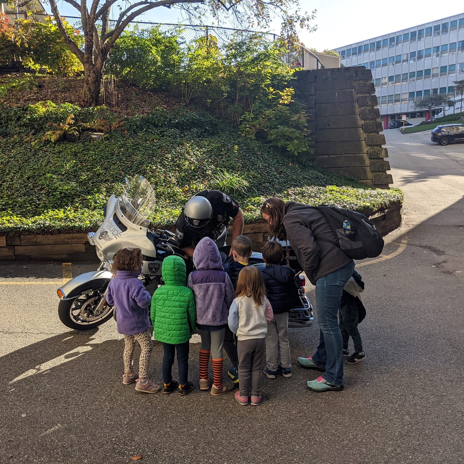 kids with cmupd officer