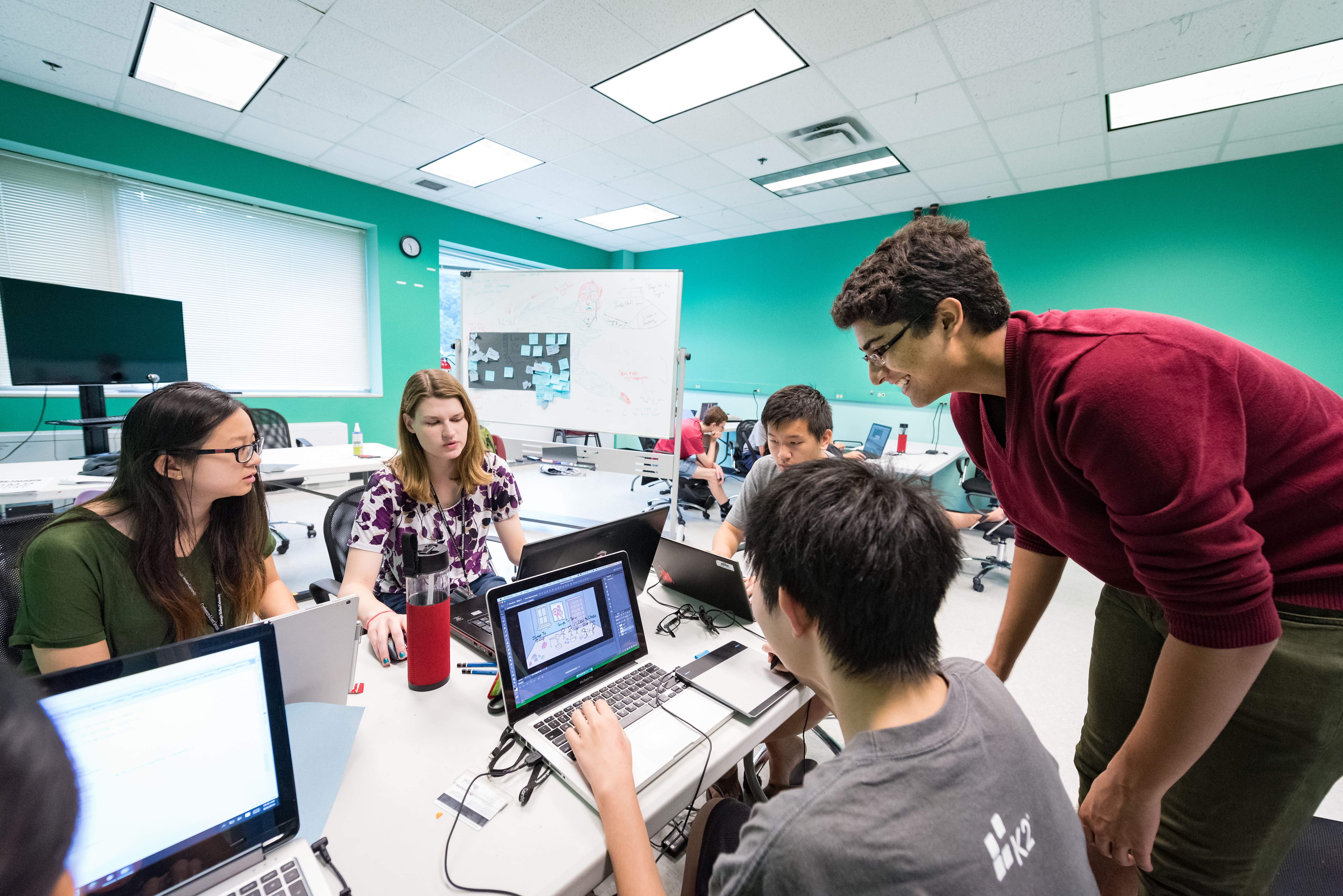 ces_pre-college_etc-students_20165669a-min-1.jpg