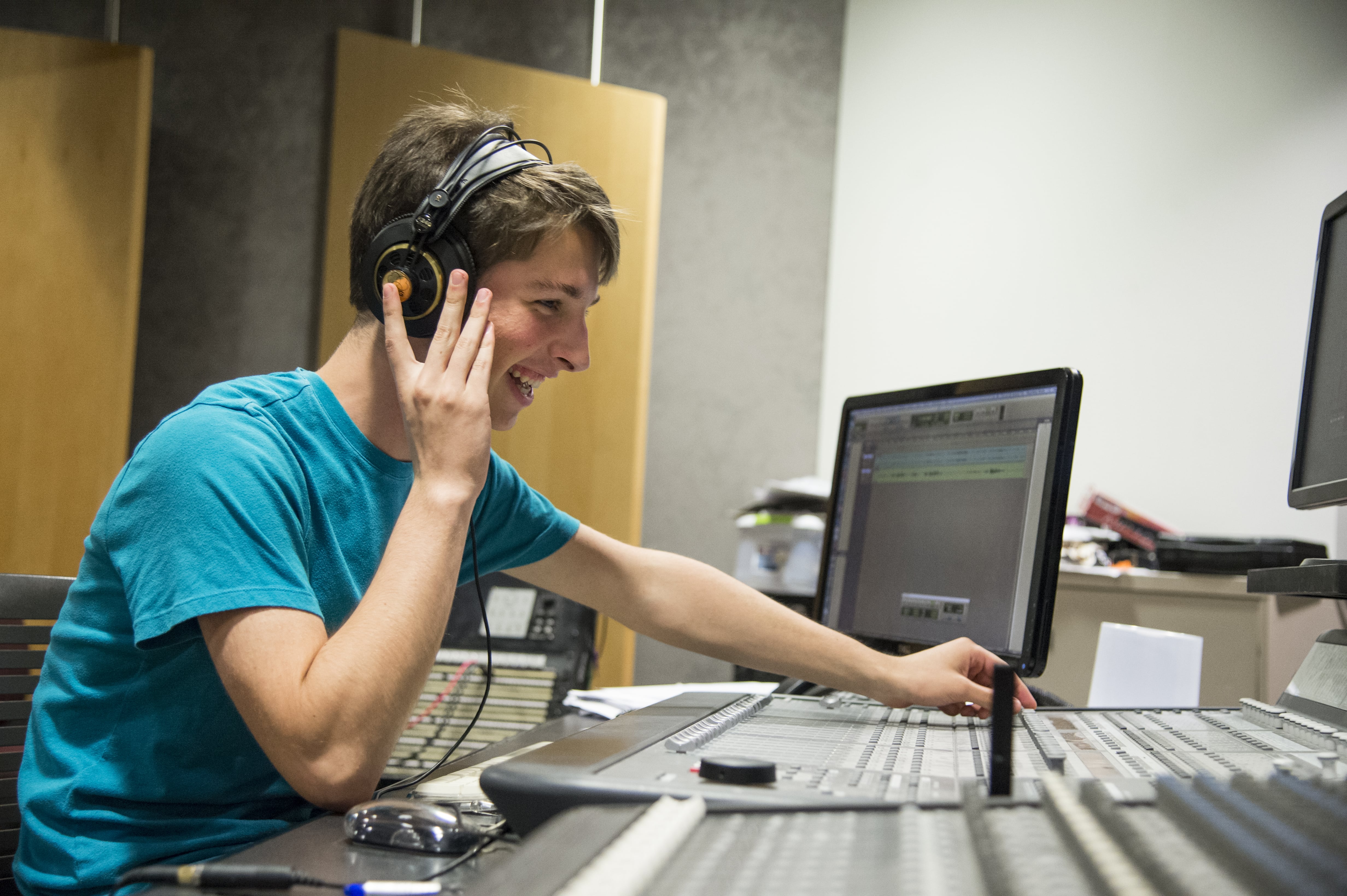 ces_pre-college_recording-techniques_2_2016_3297-1-min.jpg
