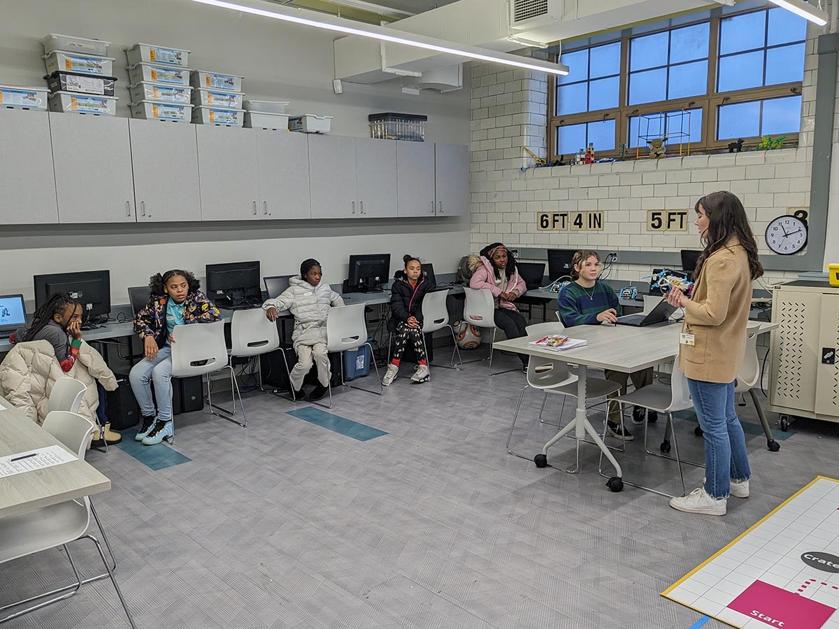 Girls Coding Tacobot