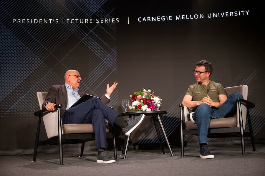 Luis von Ahn sits with President Jahanian