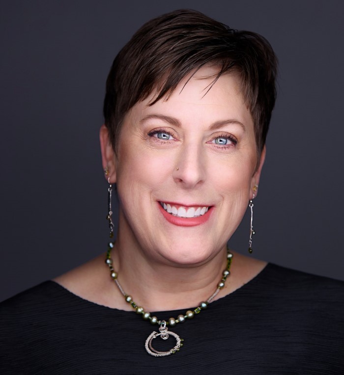 Headshot of Rebecca Abrams