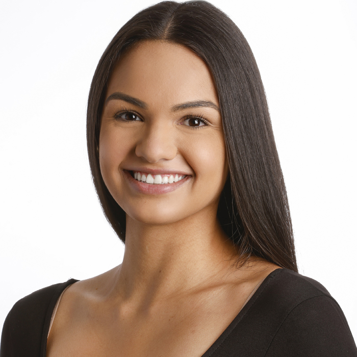 Alexandra Cusell Headshot