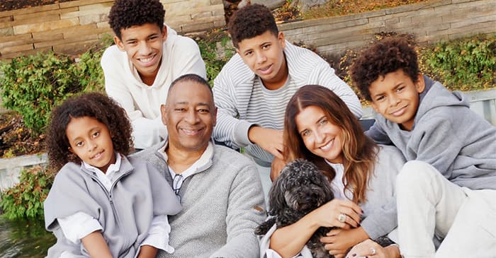 Bruce Smith with his family