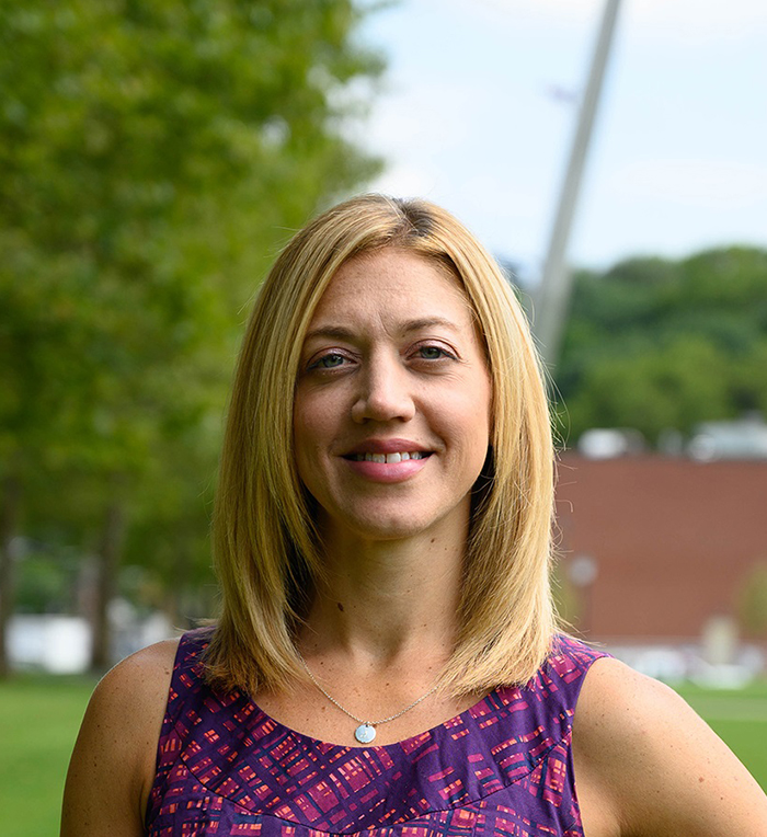 Headshot of Jennifer Cadman