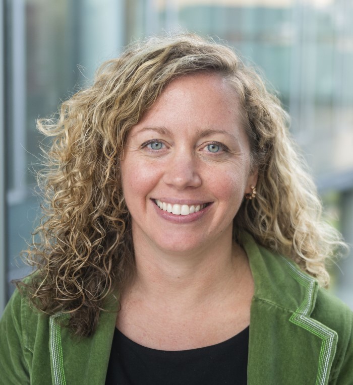 Headshot of Jenny Belradi