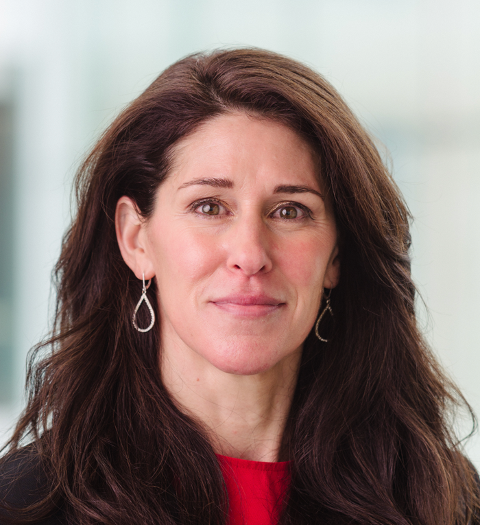 Headshot of Laura Herr