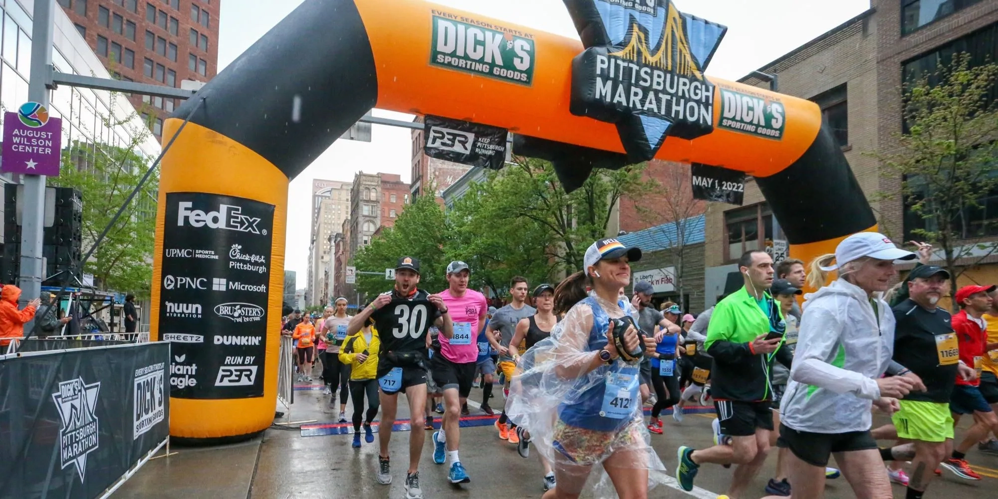Photos of runners at the Pittsburgh Marathon 2023