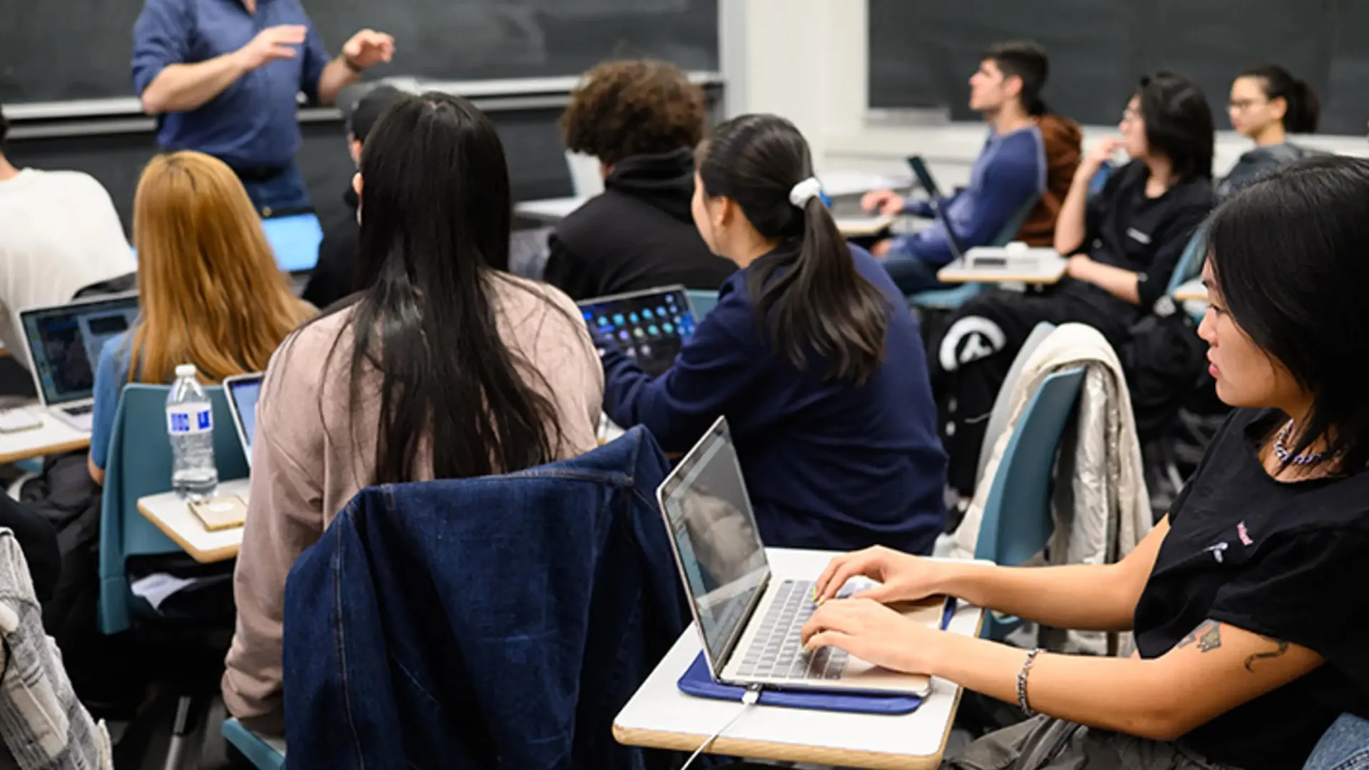 Students in a CMU learning environment