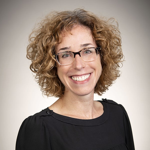 Liz Vaughan bio photo