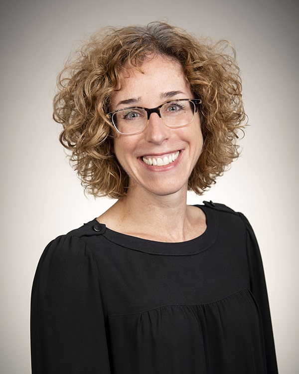 Liz Vaughan bio photo