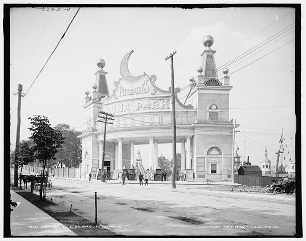 Black and white photograph of the entrance to Luna Park
