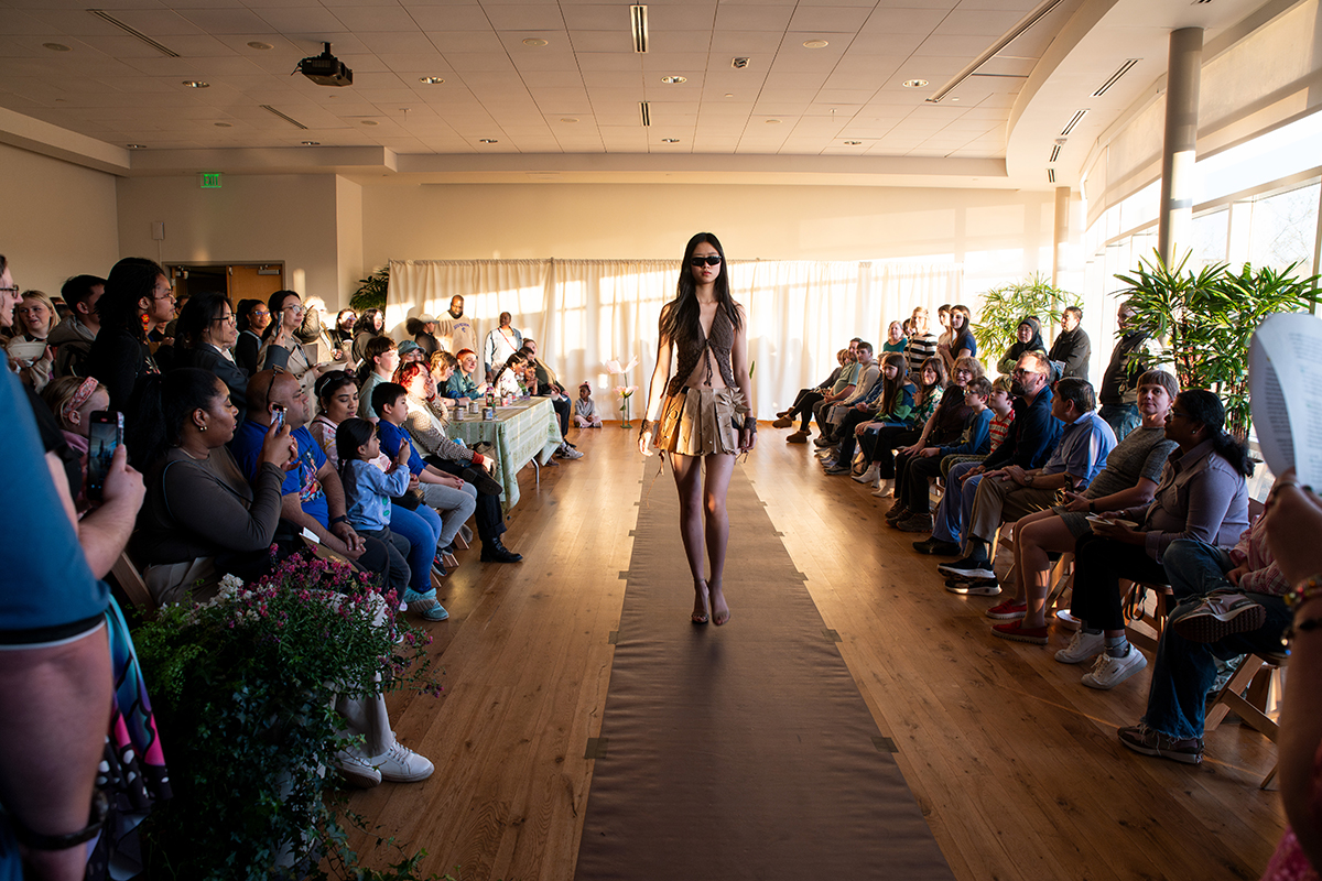 6-metamorphosis-sustainable-art-gallery-fashion-showcase.jpg