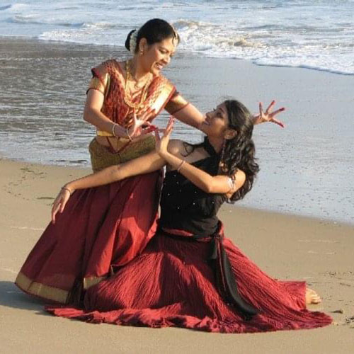 swetha arbuckle traditionally indian dancing on beach